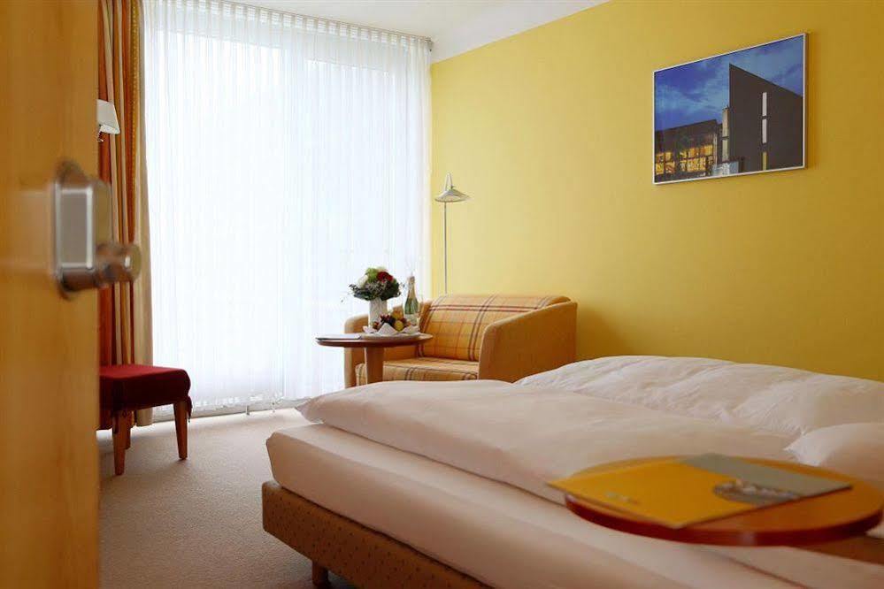 Waldsee Golf-Resort บัดวัลด์เซ ภายนอก รูปภาพ